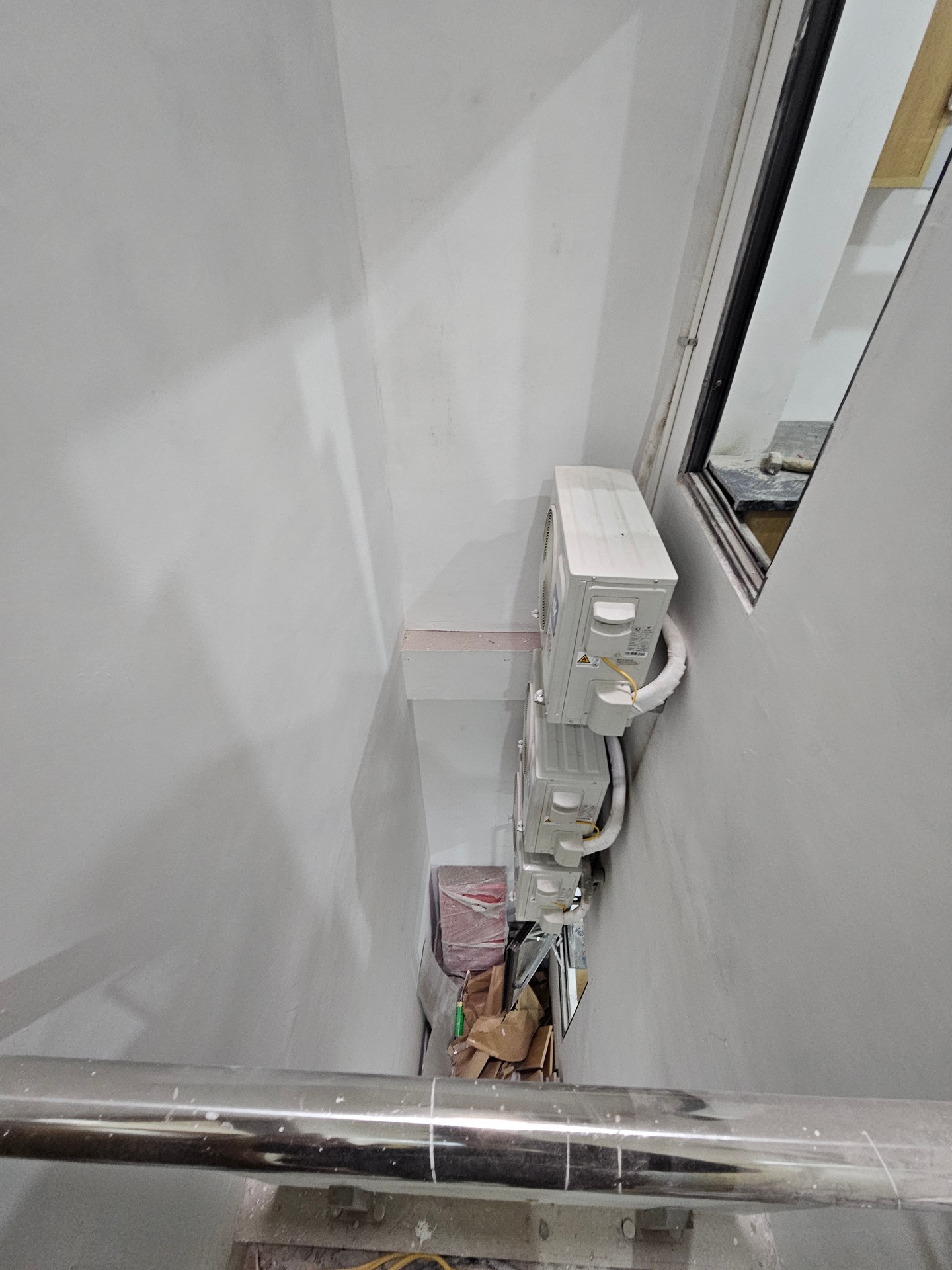 Bán nhà Định Công - diện tích 105m2 7 tầng - Thoáng trước, sau - giá 31,5 tỷ