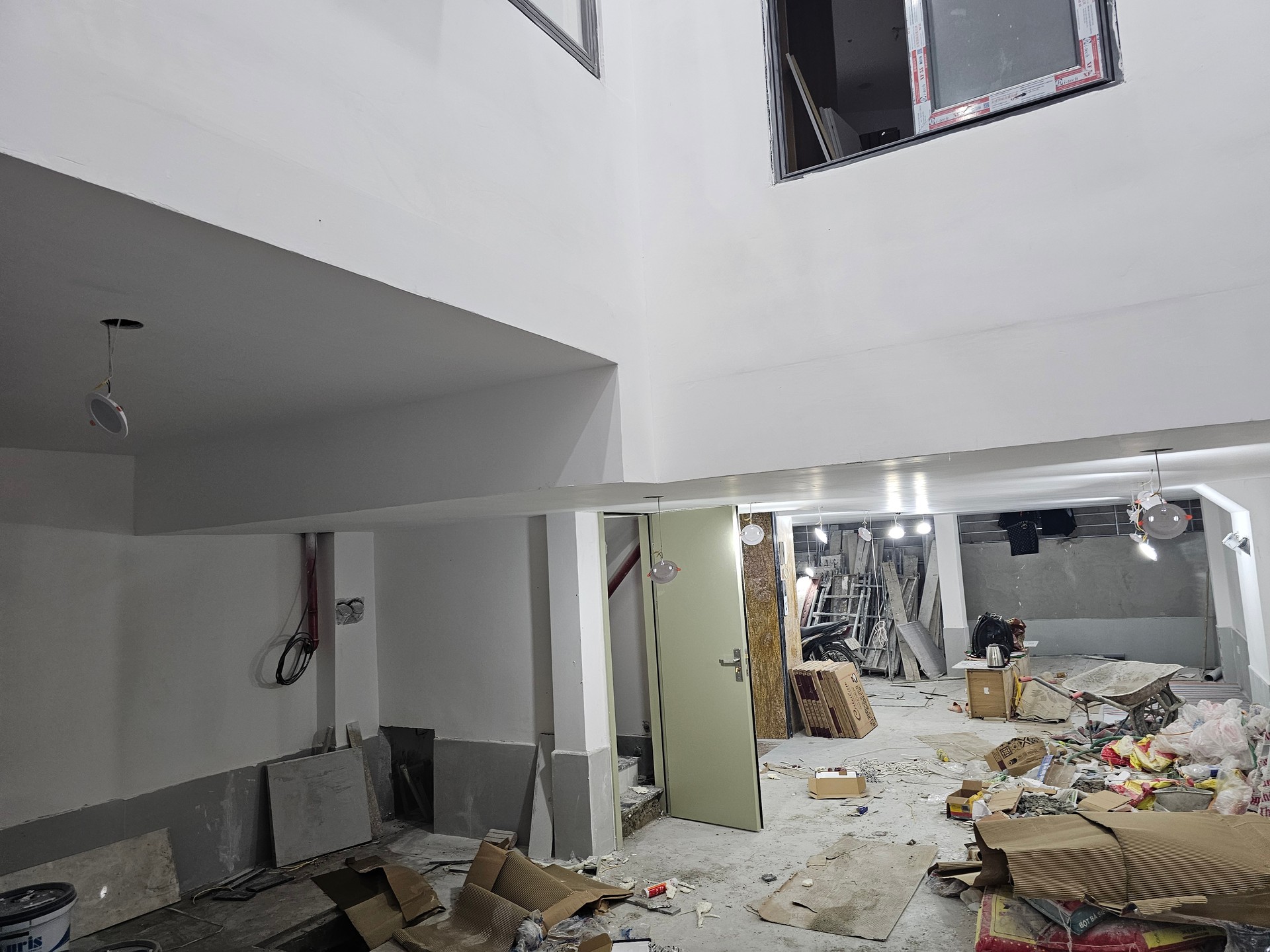 Bán nhà Định Công - diện tích 105m2 7 tầng - Thoáng trước, sau - giá 31,5 tỷ