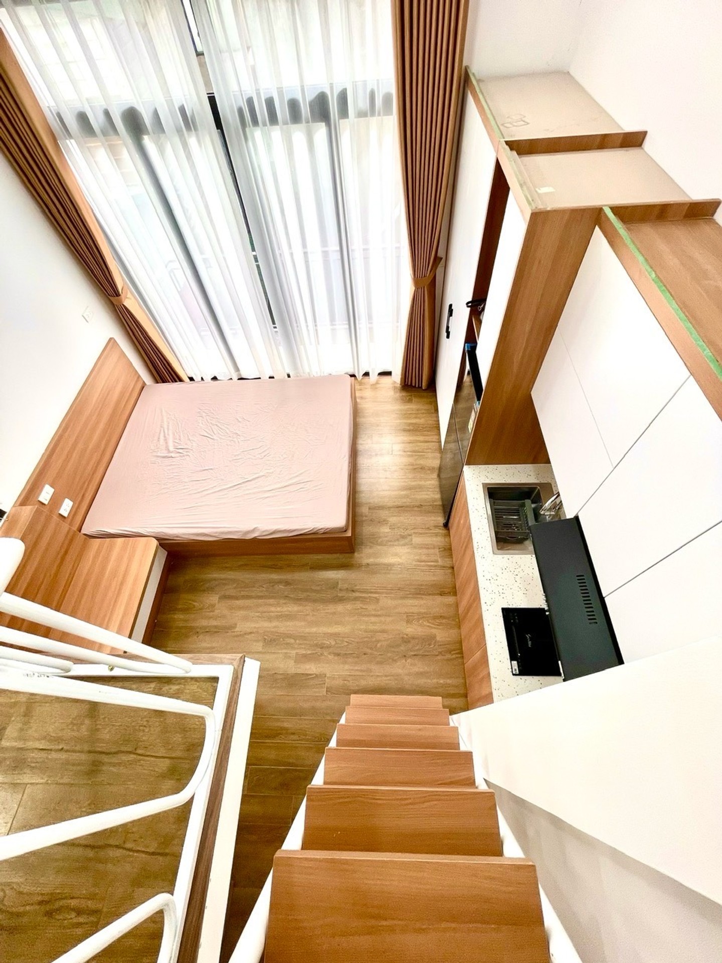 Bán nhà Ngõ Quỳnh - diện tích 91m2 6 tầng - Lô góc, thang máy - giá 22,3 tỷ