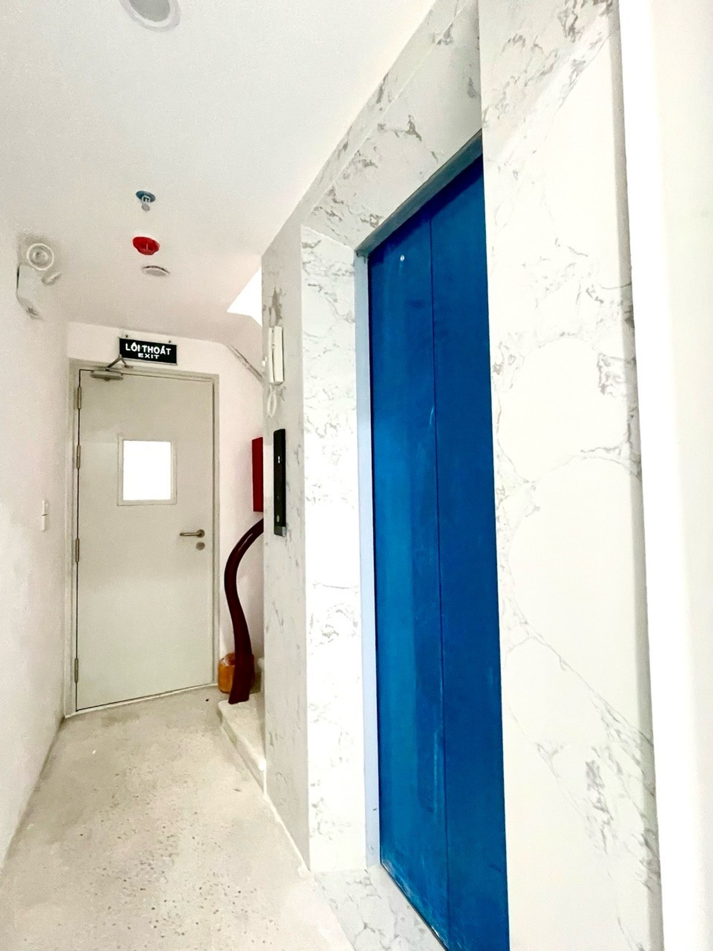 Bán nhà Ngõ Quỳnh - diện tích 91m2 6 tầng - Lô góc, thang máy - giá 22,3 tỷ