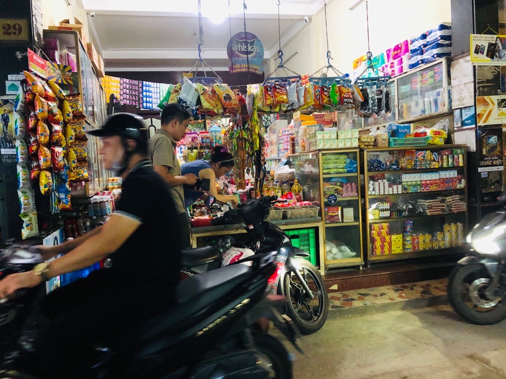 Bán nhà Đường Khương Đình - diện tích 220m2 4 tầng - Nhà đẹp vị trí hiếm - giá 27 tỷ