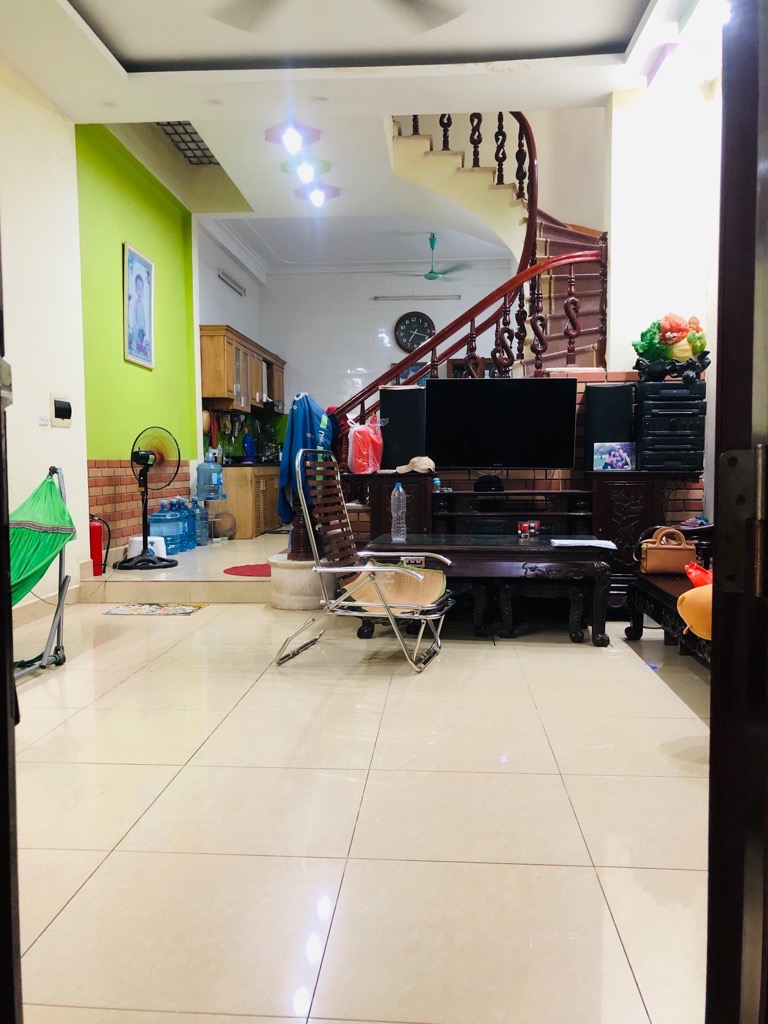 Bán nhà Đường Khương Đình - diện tích 220m2 4 tầng - Nhà đẹp vị trí hiếm - giá 27 tỷ