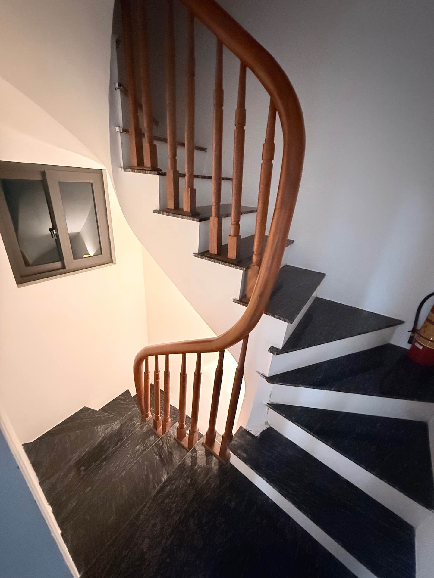 Bán nhà Vĩnh Tuy - diện tích 62m2 5 tầng - Ô tô tránh - giá 17,5 tỷ