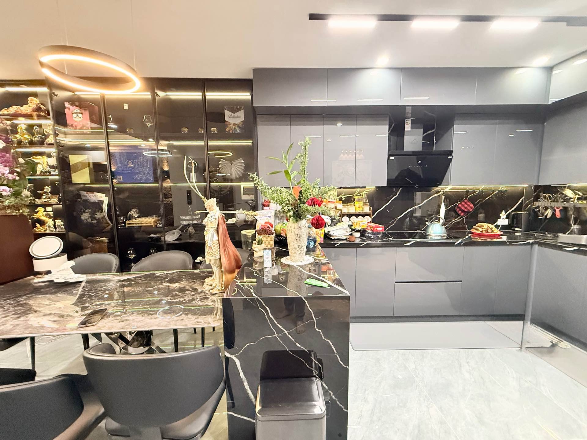 Bán nhà Vĩnh Tuy - diện tích 62m2 5 tầng - Ô tô tránh - giá 17,5 tỷ