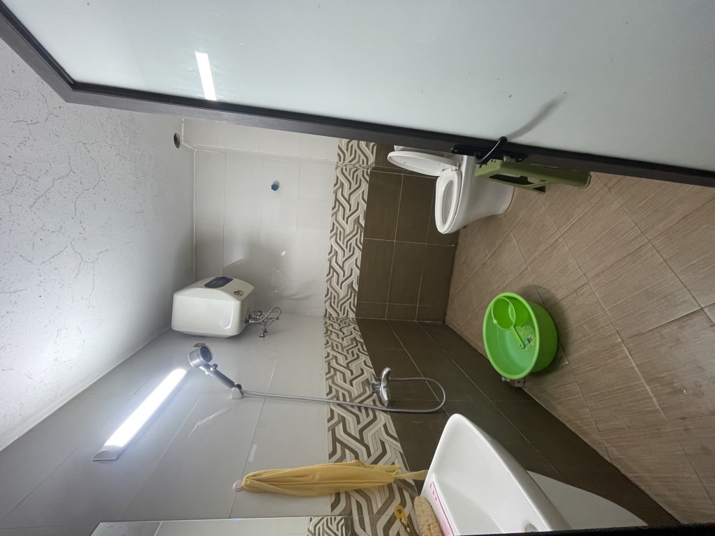 Bán nhà Vương Thừa Vũ - diện tích 87.4m2 3 tầng - Ô TÔ TẢI TRÁNH - giá 37,5 tỷ