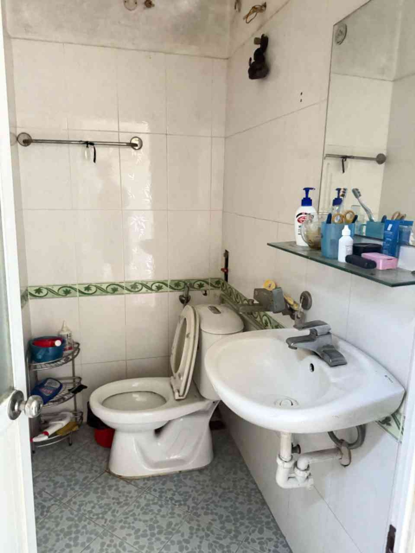 Bán nhà Lê Trọng Tấn - diện tích 61m2 2 tầng - Ô TÔ TRÁNH - giá 7,2 tỷ