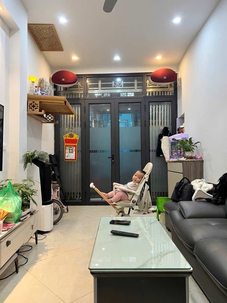 Bán nhà Minh Khai - diện tích 25m2 4 tầng - view sau nhà TTTM chợ Mơ - giá 5,48 tỷ