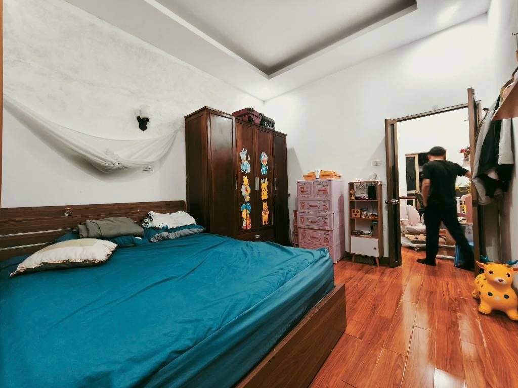 Bán nhà Định Công Hạ - diện tích 35m2 2 tầng - ngõ ô tô đỗ cửa - giá 2,45 tỷ