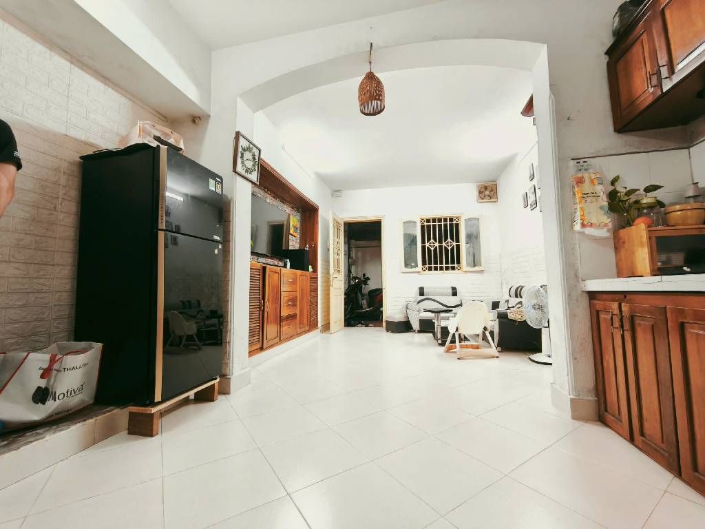 Bán nhà Định Công Hạ - diện tích 35m2 2 tầng - ngõ ô tô đỗ cửa - giá 2,45 tỷ