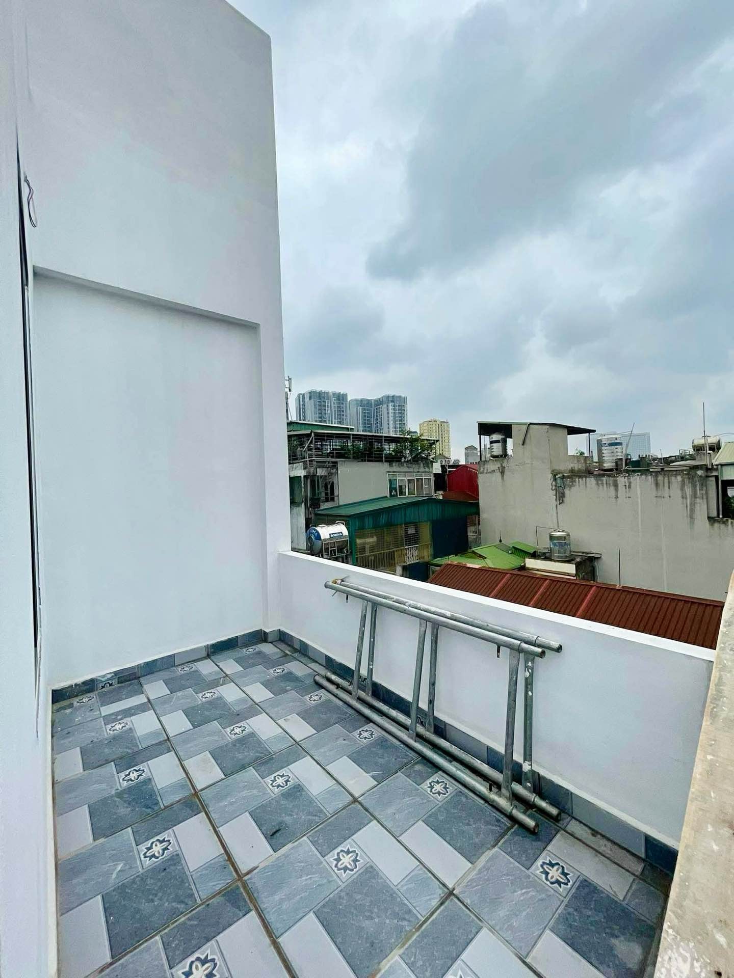 Bán nhà Bạch Đằng - diện tích 34m2 5 tầng - Lô góc 2 mặt tiền - giá 11,5 tỷ
