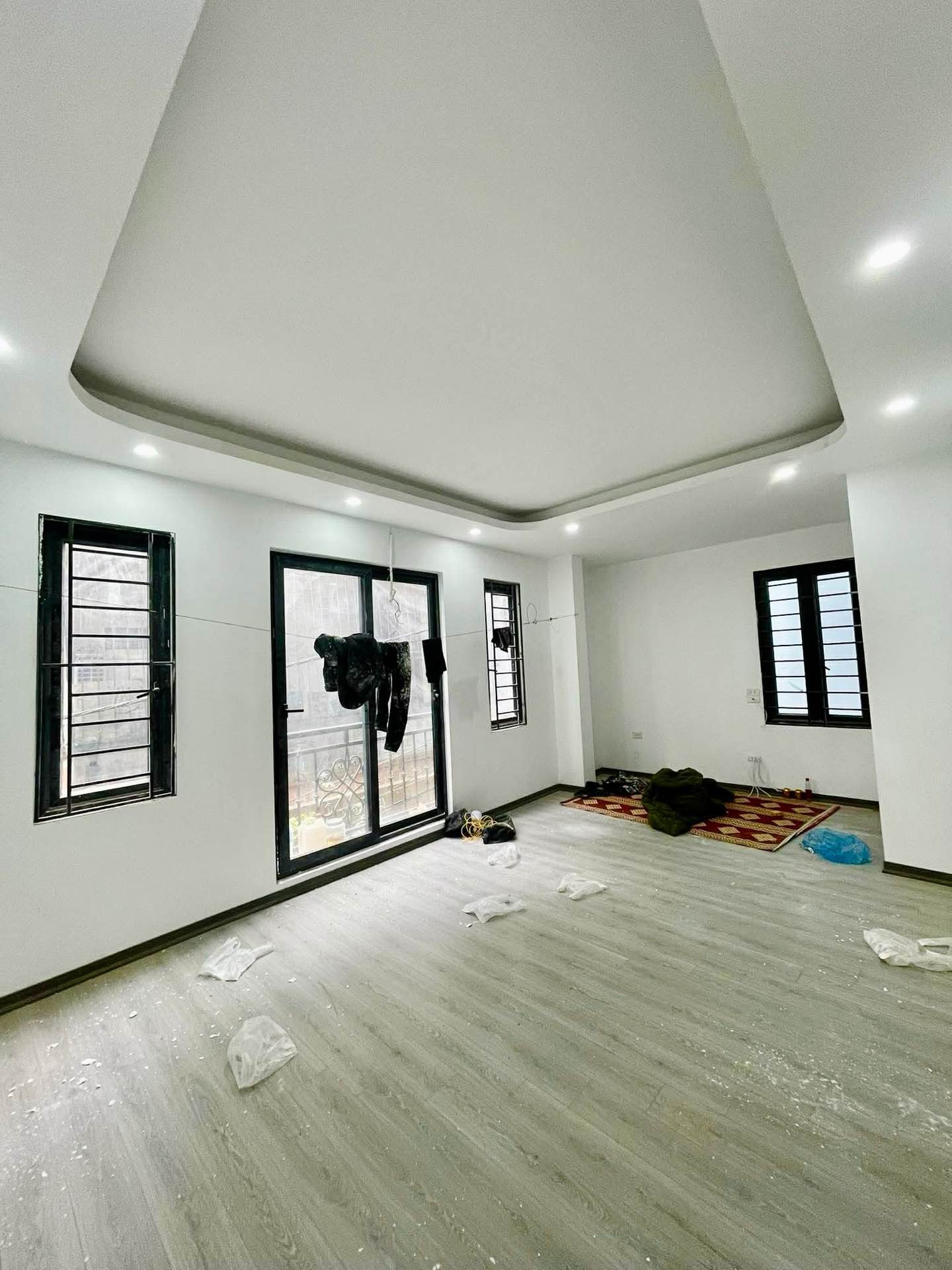 Bán nhà Bạch Đằng - diện tích 34m2 5 tầng - Lô góc 2 mặt tiền - giá 11,5 tỷ